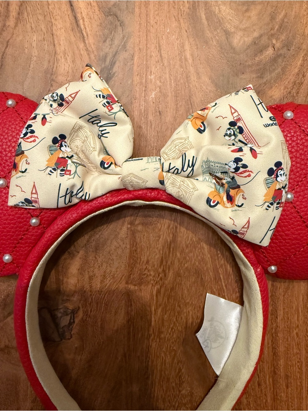 Faux Leather Disney Epcot Italy Minnie Mouse Ears - Picture 2 of 9